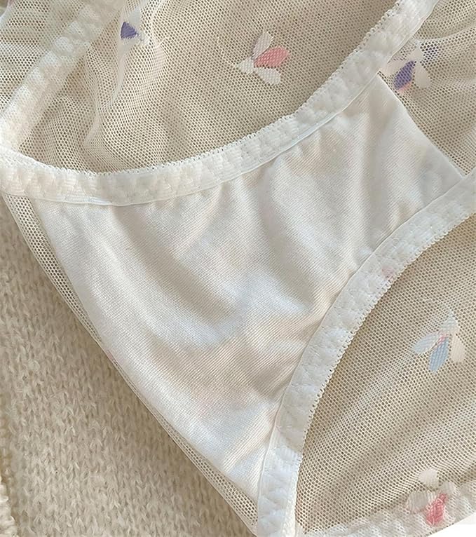 Elegant Lace Mid-Waist Seamless Panties – Hollow Floral Comfort Briefs for Women